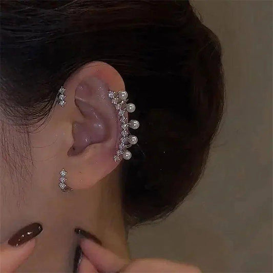 Elegant pearl and crystal ear cuff for women's fashion