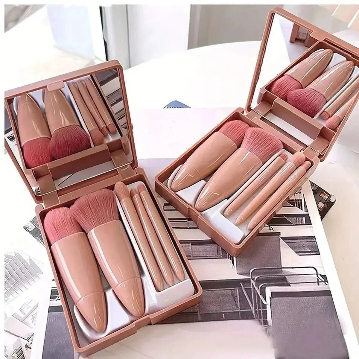 5Pcs Portable Makeup Brush Set With Mirror - Foldable Travel Kit ，Mini Makeup Brush Set Travel Makeup Brush Set - Womans Fashion