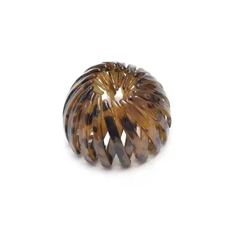 Tortoiseshell hair claw clip for women's fashion styling