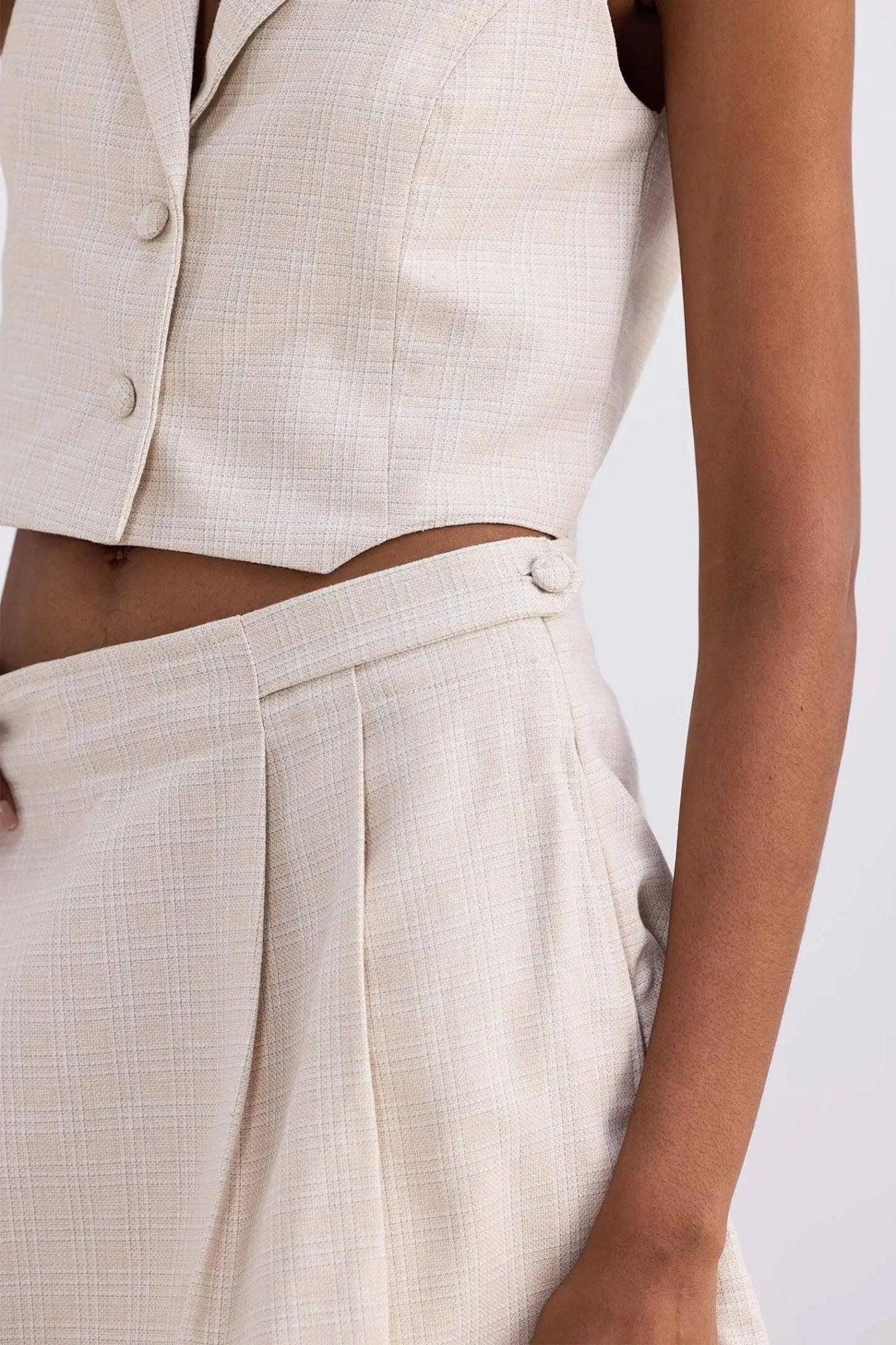 Beige plaid women's cropped blazer and high-waisted pleated pants set, stylish fashion outfit