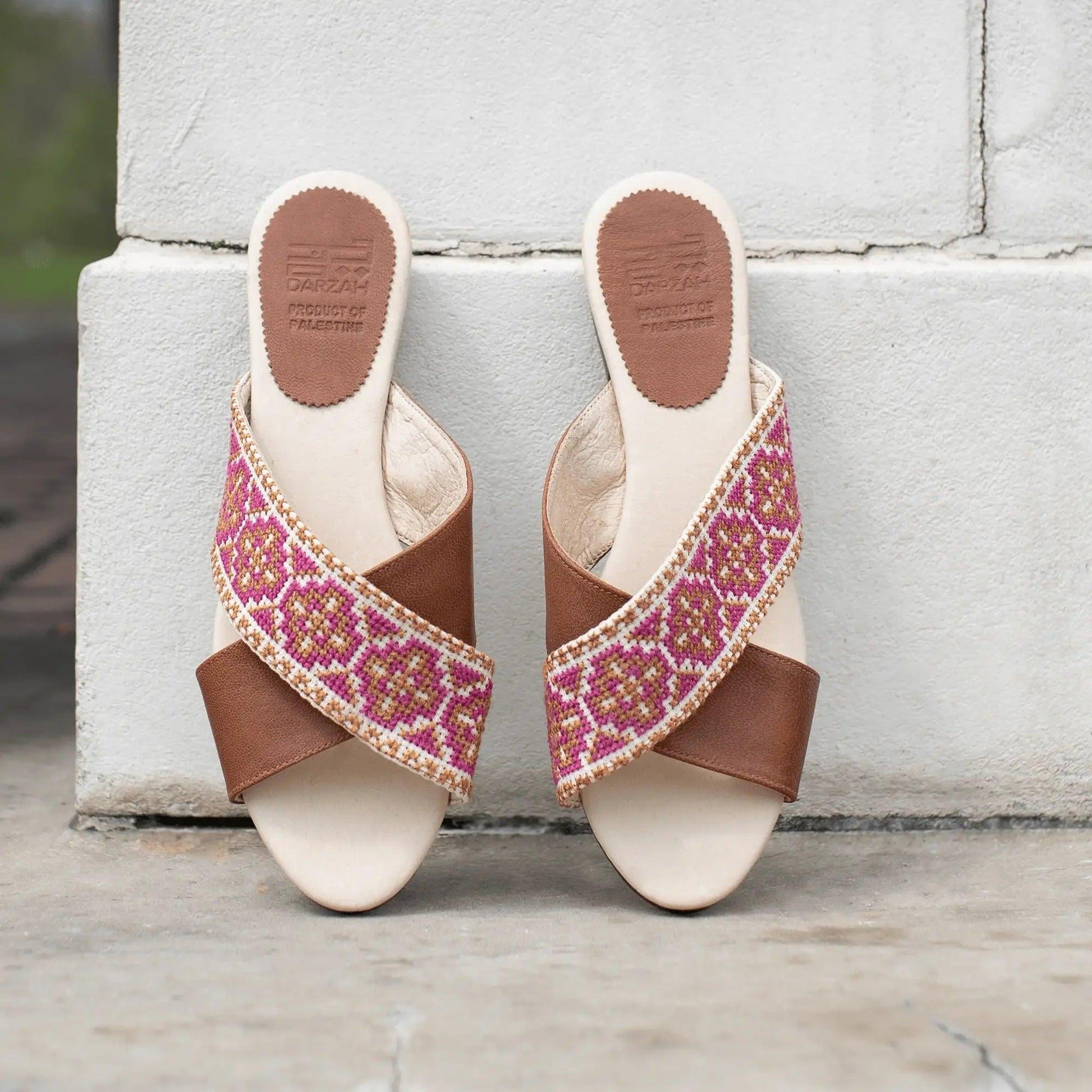 Women's embroidered cross-strap sandals with pink and brown pattern, stylish fashion footwear