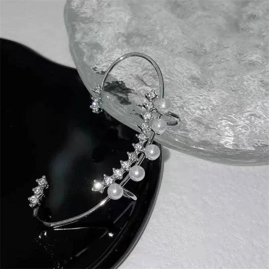 Elegant pearl and crystal ear cuff for women's fashion, stylish ear jewelry accessory
