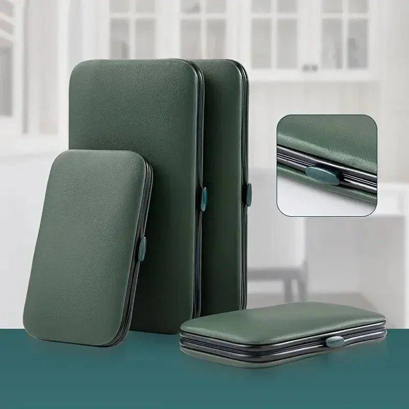 Green leather travel makeup case set with snap closure, compact cosmetic organizer for women's fashion
