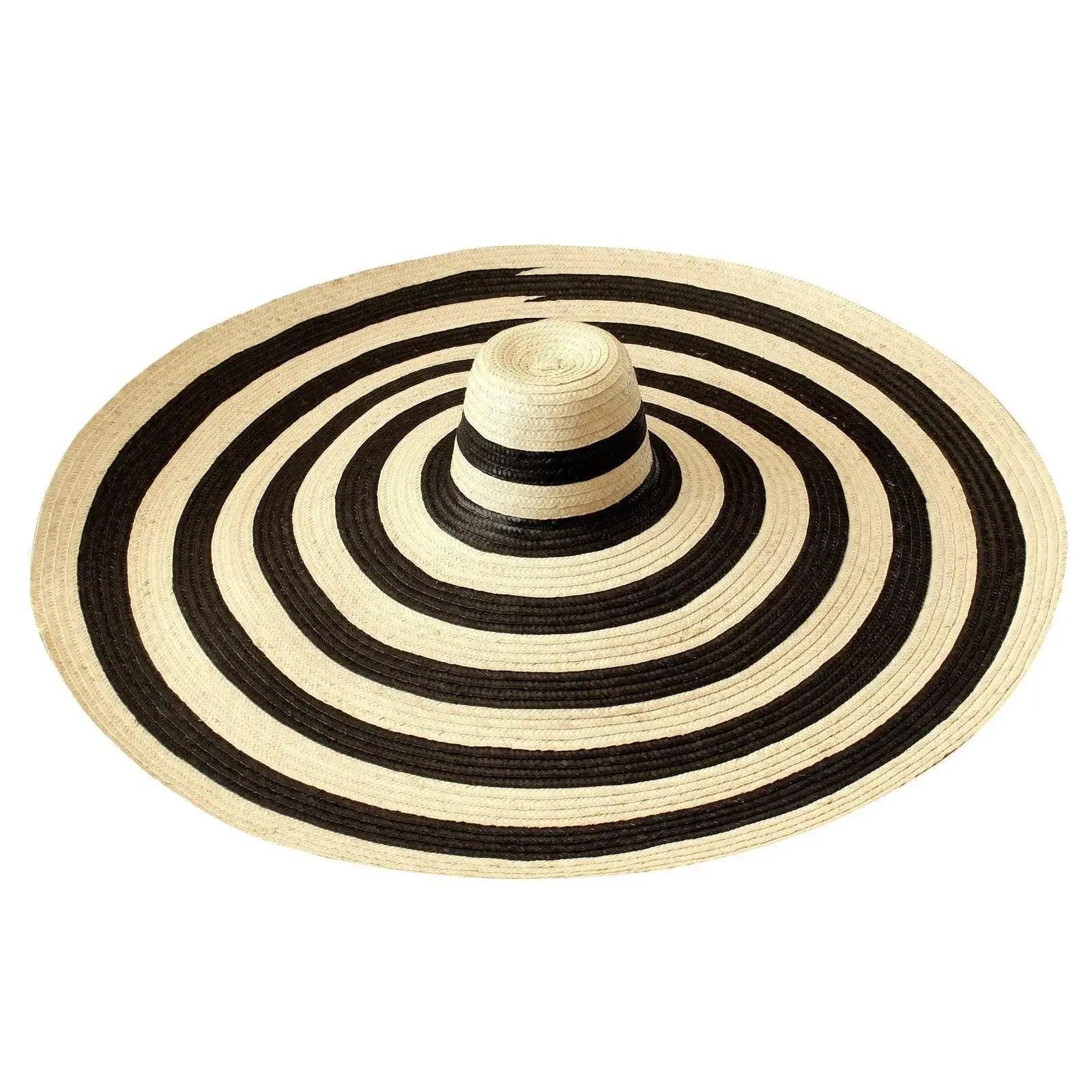 Black and white striped wide-brimmed straw sun hat for women's fashion