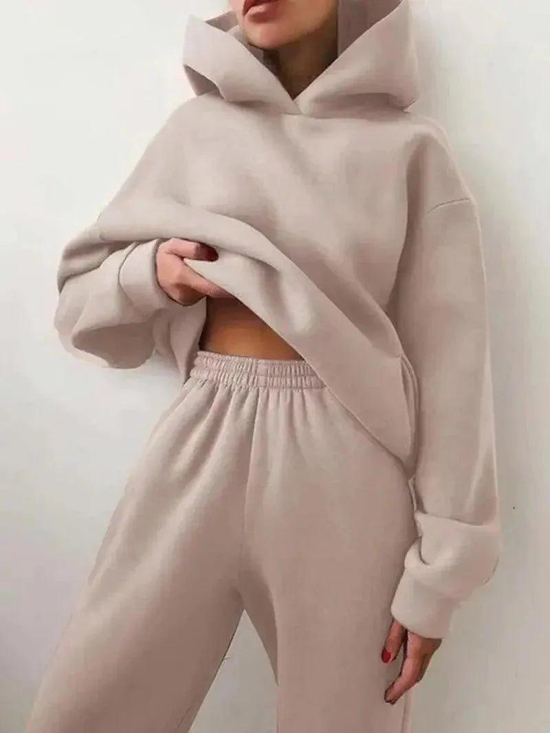 Beige women's cropped hoodie and matching joggers, cozy loungewear set