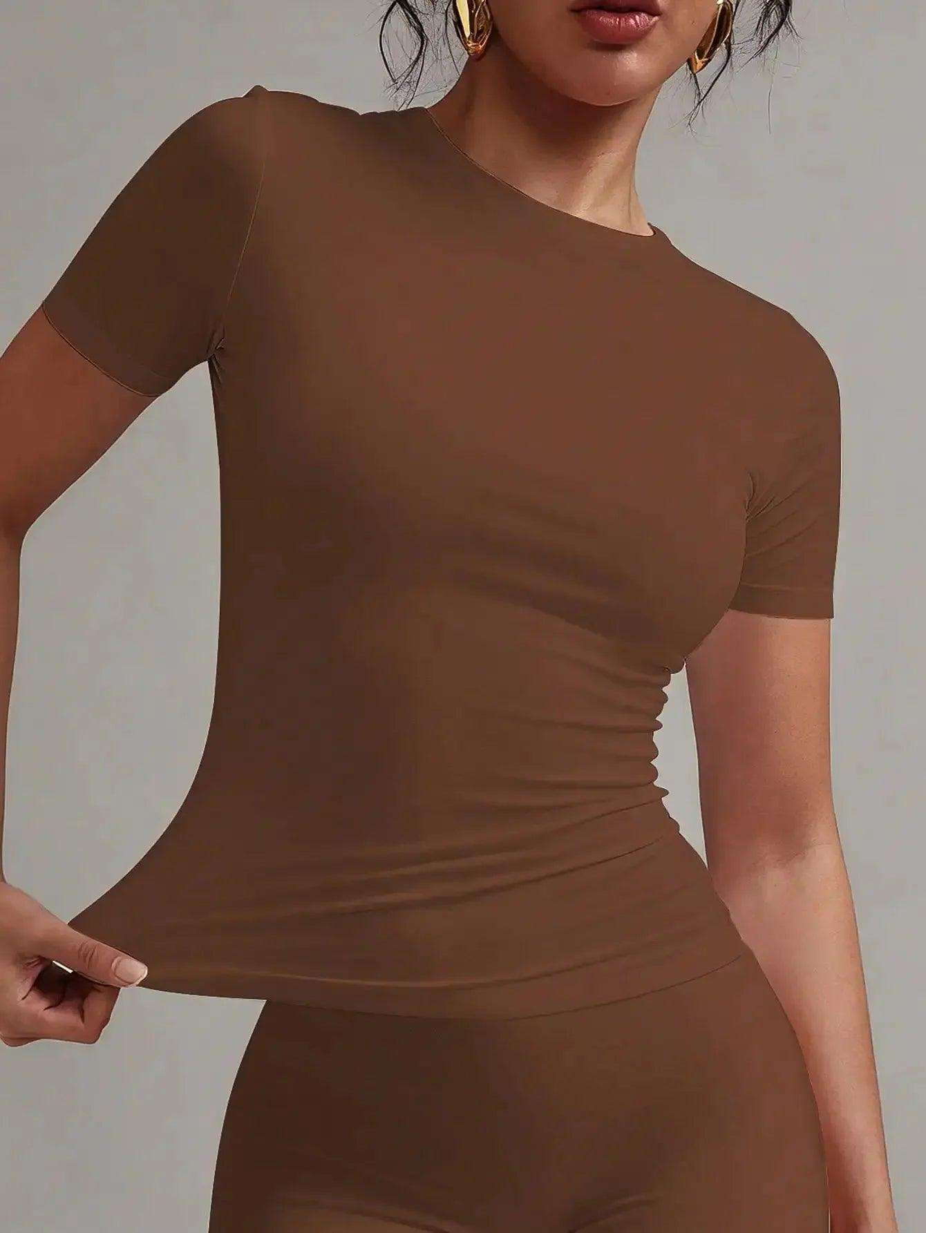 Brown fitted short sleeve top for women, stylish and stretchy fashion wear